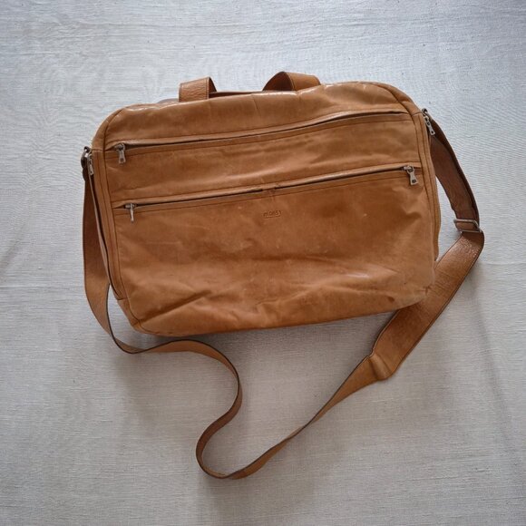 M0851 Leather Crossbody Laptop Bag - Picture 4 of 14